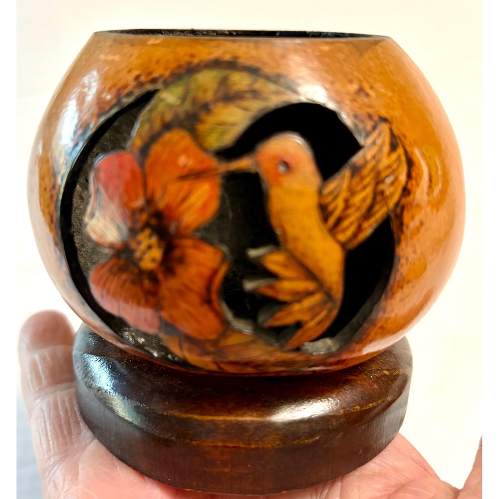 R Smith Signed Hand Carved Gourd Hummingbird Flower Folk Art Sculpture 2001